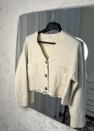 Коротенький светрик