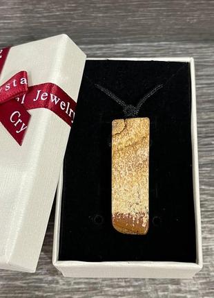 Кулон з натуральним каменем пейзажна яшма - кристал на шнурку екошовк у подарунковій коробочці