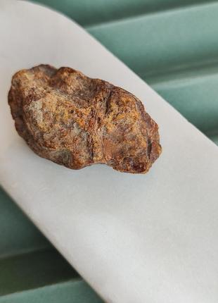 Камінь натуральний необроблений бурштин 46*25*20 мм. україна.