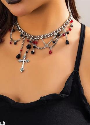 Прикраса багаторівнева в готичному стилі хрест