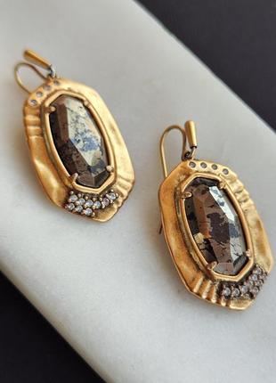 Пірит сережки kendra scott. кульчики з піриту. стильні сережки з піриту та цирконію. натуральний пірит.