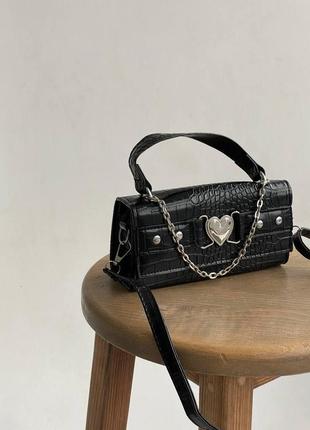 Женская сумка кросс-боди рептилия черная2 фото