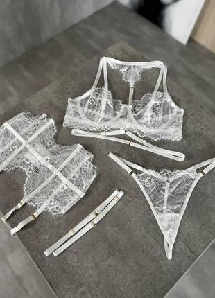 Кружевное белье с поясом . комплект белья с гартерами. женственный комплект белья ....