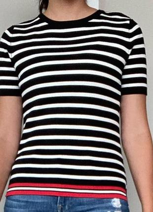Плотная футболка zara в полоску