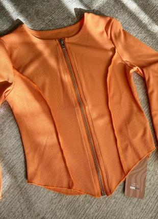 Шикарний топ в рубчик