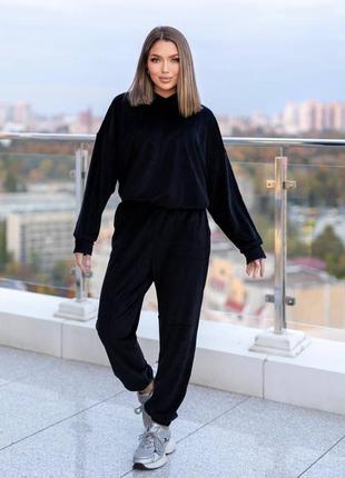 Велюровый костюм с капюшоном кофта и штаны6 фото
