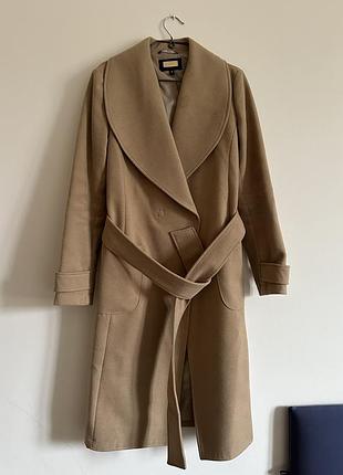 Беж пальто осеннее