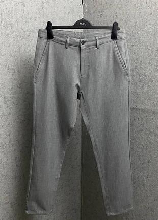 Сірі штани від бренда zara man