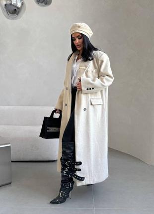 Пальто в стиле balenciaga