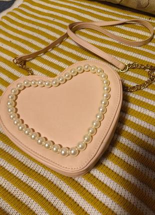 Розовая сумка сердце с жемчужинами
