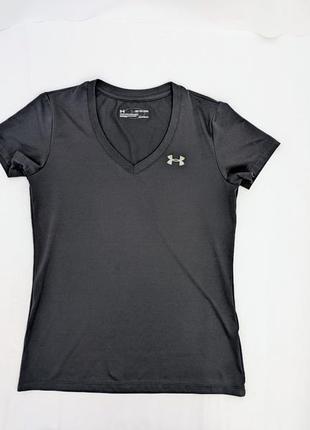 Чорна футболка under armour xs