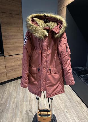 Парка alpha industries.