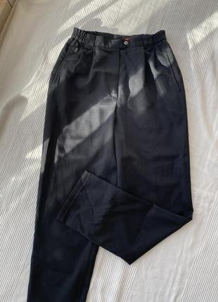 Чорні класичні брюки