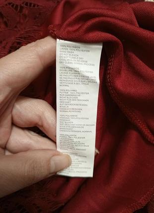 Мереживна жіноча вечірня сукня міді кольору бургунді8 фото