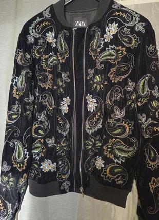 Бомбер zara оксамитовий розмір l