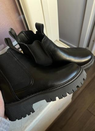 Жіноче взуття осінь-зима