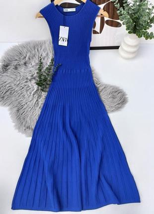 Трикотажна сукня міді в рубчик від zara, розмір s