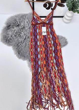 Трикотажна сукня міді з бахромою від zara, розмір s