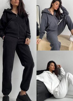 Спортивный костюм из флиса