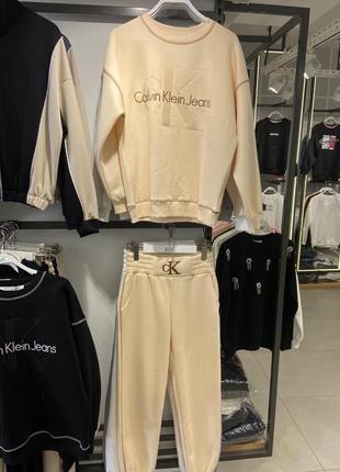 Костюм calvin klein на флисе