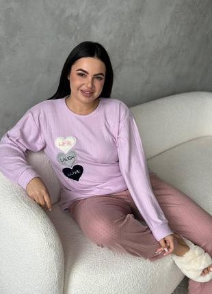 Тепла піжама
розміри 2XL / 50
•висока зручна посадка штанців
•тканина мікрофліс,