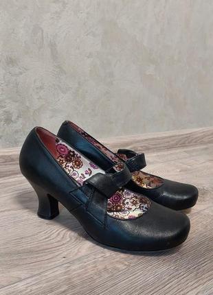 Туфлі hush puppies
