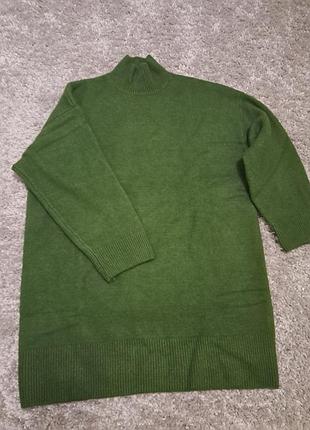 Трикотажна сукня з коміром-хомутом