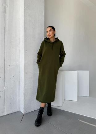 Платье теплое с капюшоном и  карманами в стиле oversize