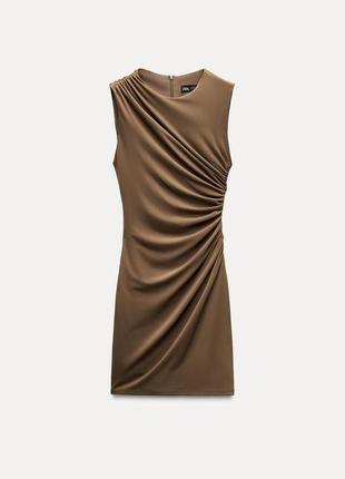 Коротка сукня з драпуванням zara