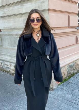 Зимнее двубортное пальто с отделкой из эко-норки10 фото