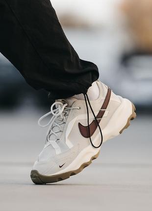 Чоловічі кросівки nike tc 7900 beige