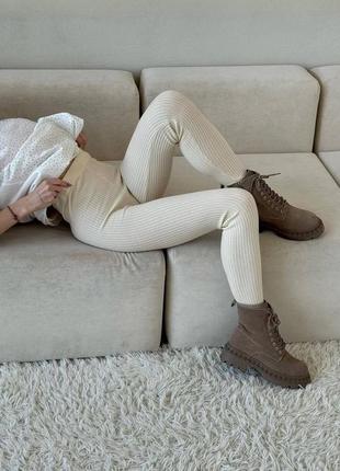 Аккумуляторная светодиодная лампа, светильник с датчиком движения ( 5+ часов )