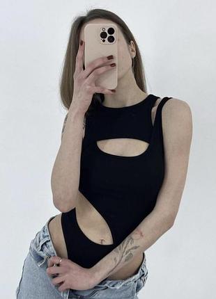 Боди в черном цвете