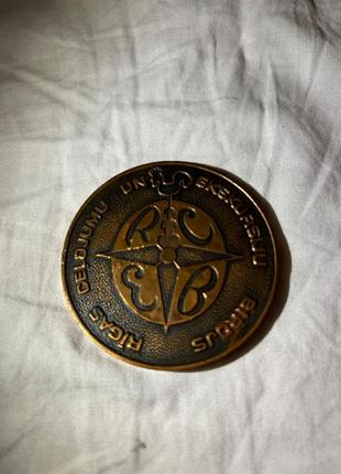 Колоекційна настільна медаль