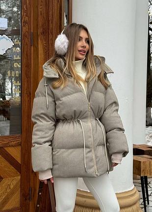 Кашемировый пуховик на кулисе