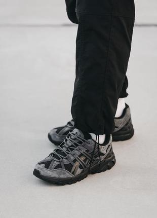 Кроссовки On Feet Photos of the INVINCIBLE x Asics Gel Lyte III 'Formosa'