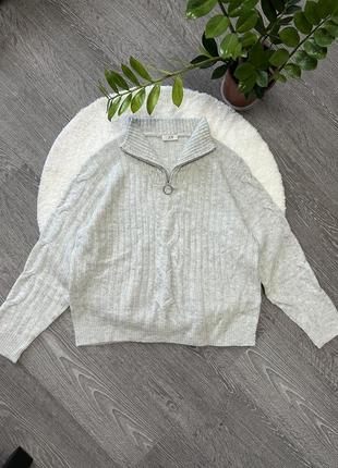 Свитер с молнией