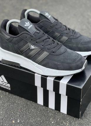 Мужские кроссовки adidas 40