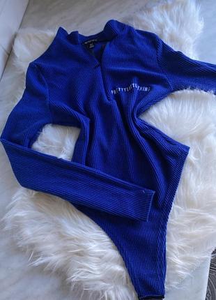 Нереальне боді ,від prettylittlething💙