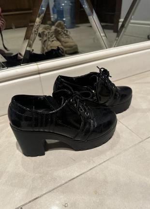 Черевики туфли на высокой платформе