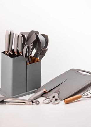 Набір кухонного приладдя на підставці 19 штук кухонні аксесуари з силікону з бамбуковою ручкою сірий3 фото