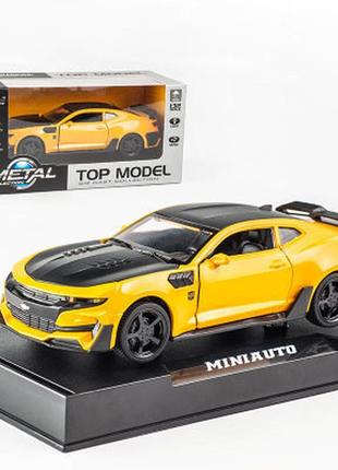 Модель автомобиля chevrolet camaro уменьшена 1:32 с светящимися фарами и звуковыми эффектами мотора
