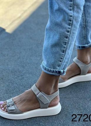 Босоніжки жіночі7 фото