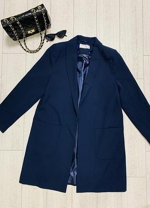 Женский удлиненный жакет из костюмной ткани на подкладке в размере l