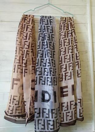 Шейный шарф шелковый,воздушный,новый в упаковочке -шикарно на подарок