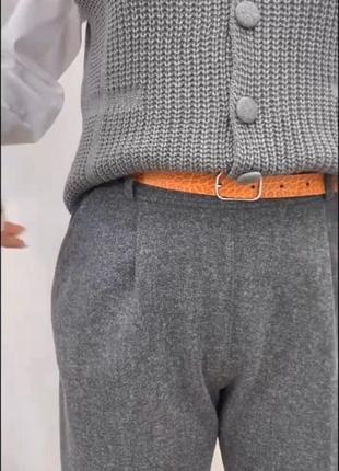 Брюки женские
мягкие и теплые, талия на резинке, ткань эластичная.