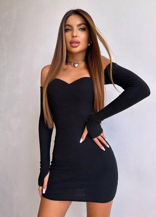 Черное мини платье с чашечками