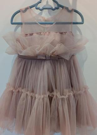 Супер легка святкова сукня на дівчинку 4-5 років