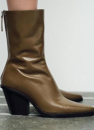 Кожаные казаки коричневые zara сапоги