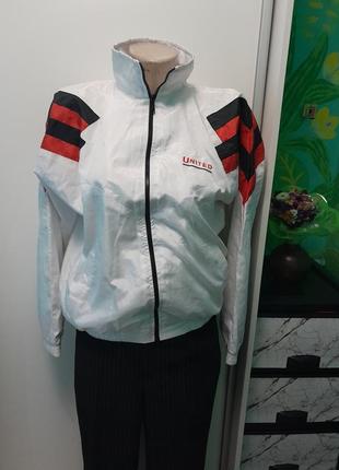 Дитяча спортивна вітровка